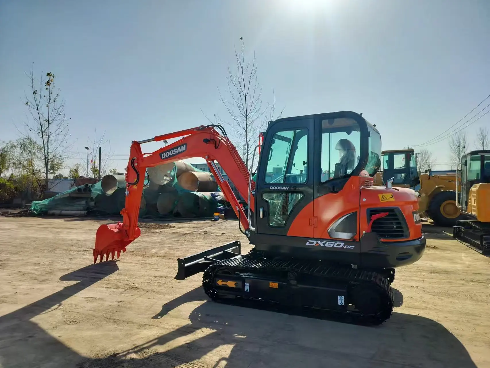 Dijual ekskavator Doosan DX60-9C bekas dalam kondisi sangat baik 1