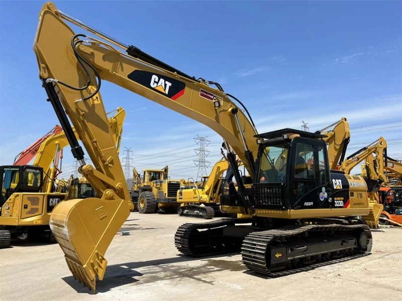 تستخدم الحفارة الزاحفة الهيدروليكية CAT 323D بوزن 23 طن مع الأمان للبناء والتعدين 1