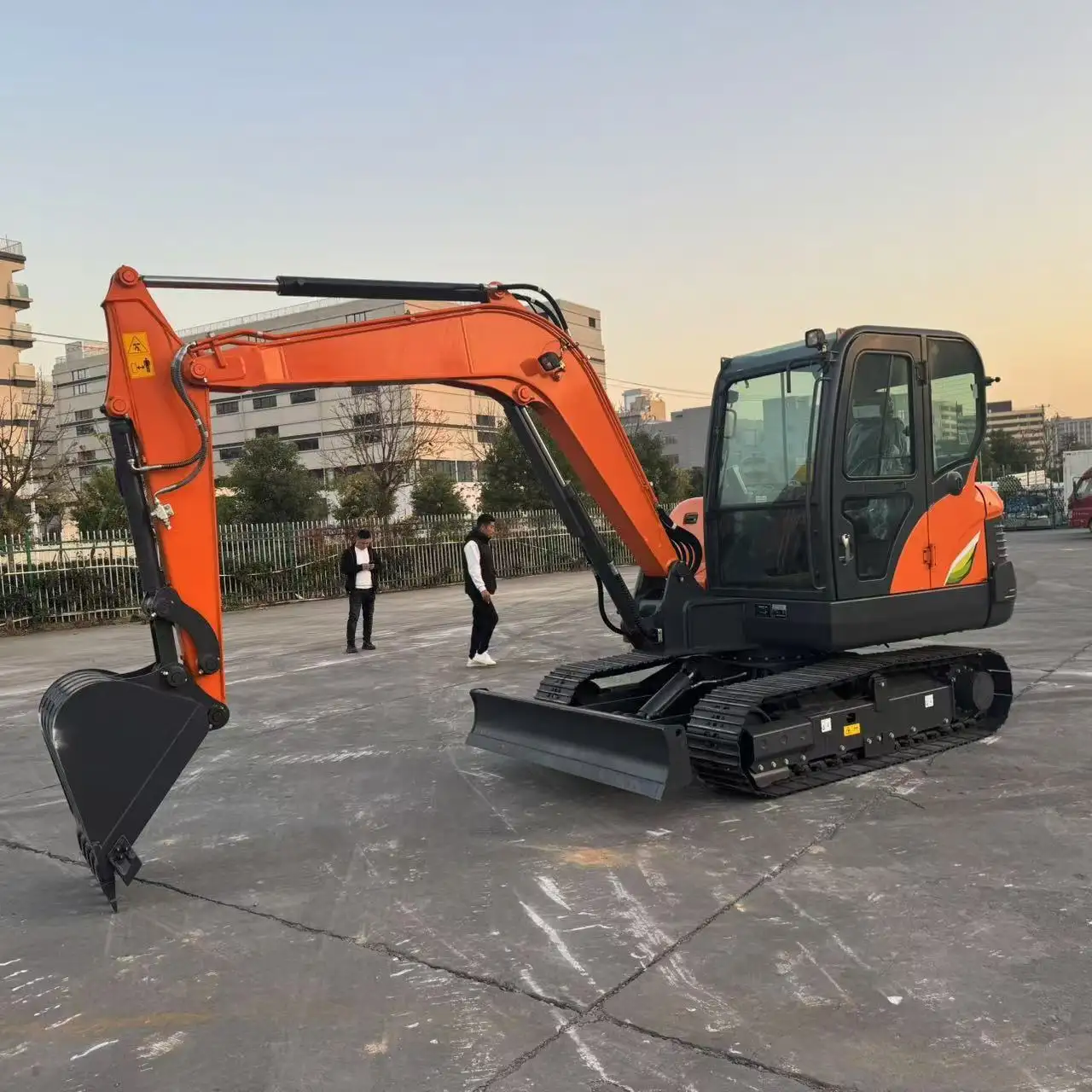Used Track Excavator Doosan 44 KNfactory 2