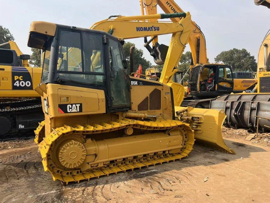 حالة جيدة أصلية مستعملة للبلدوزر القط D5K الزاحف Dozer 1