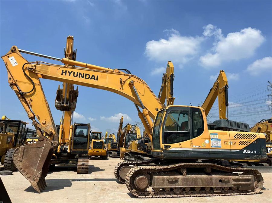 Original Paint Used Hyundai R305LC-9T Excavator in Good Condition 1