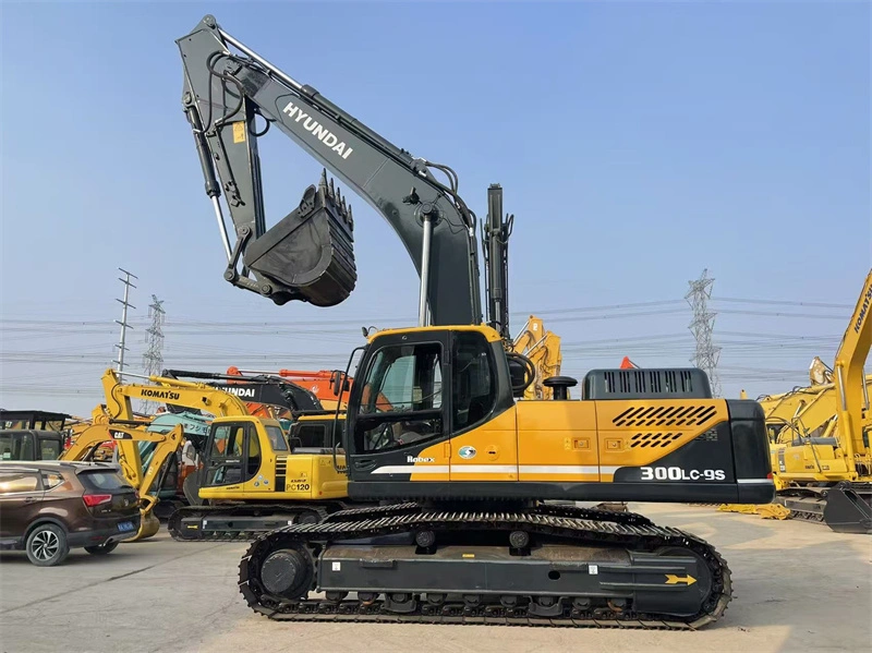 Used Hyundai R300LC-9S Hydraulic Crawler Excavator Ready to Ship 1