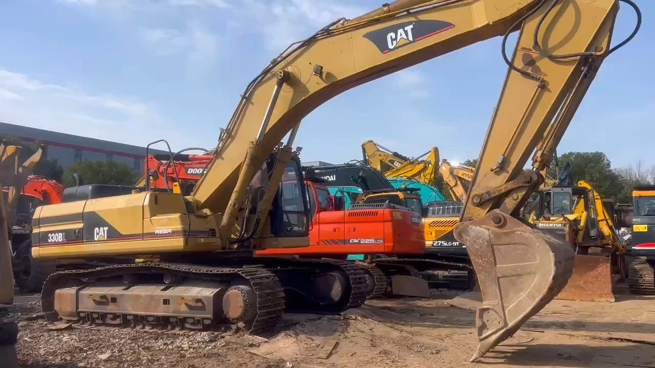 CAT 330BL d'occasion, sans fuite, en bon état 1