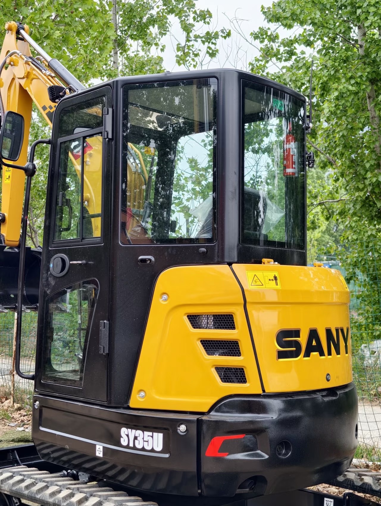 Good Condition Second-hand Sany 35U Small Digger 3