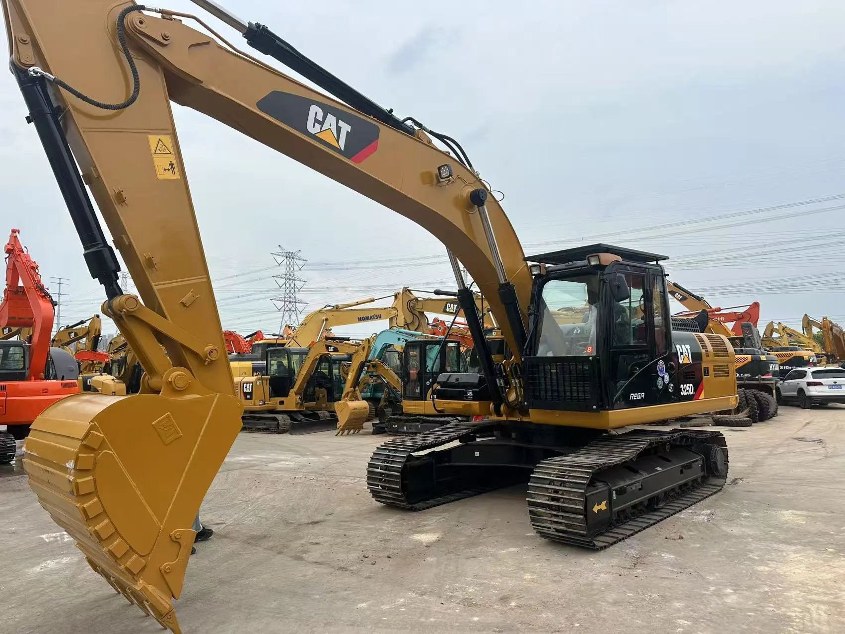 25 Tons Caterpillar 325DL excavator Second Hand Construction Machinery Ready for Work 1