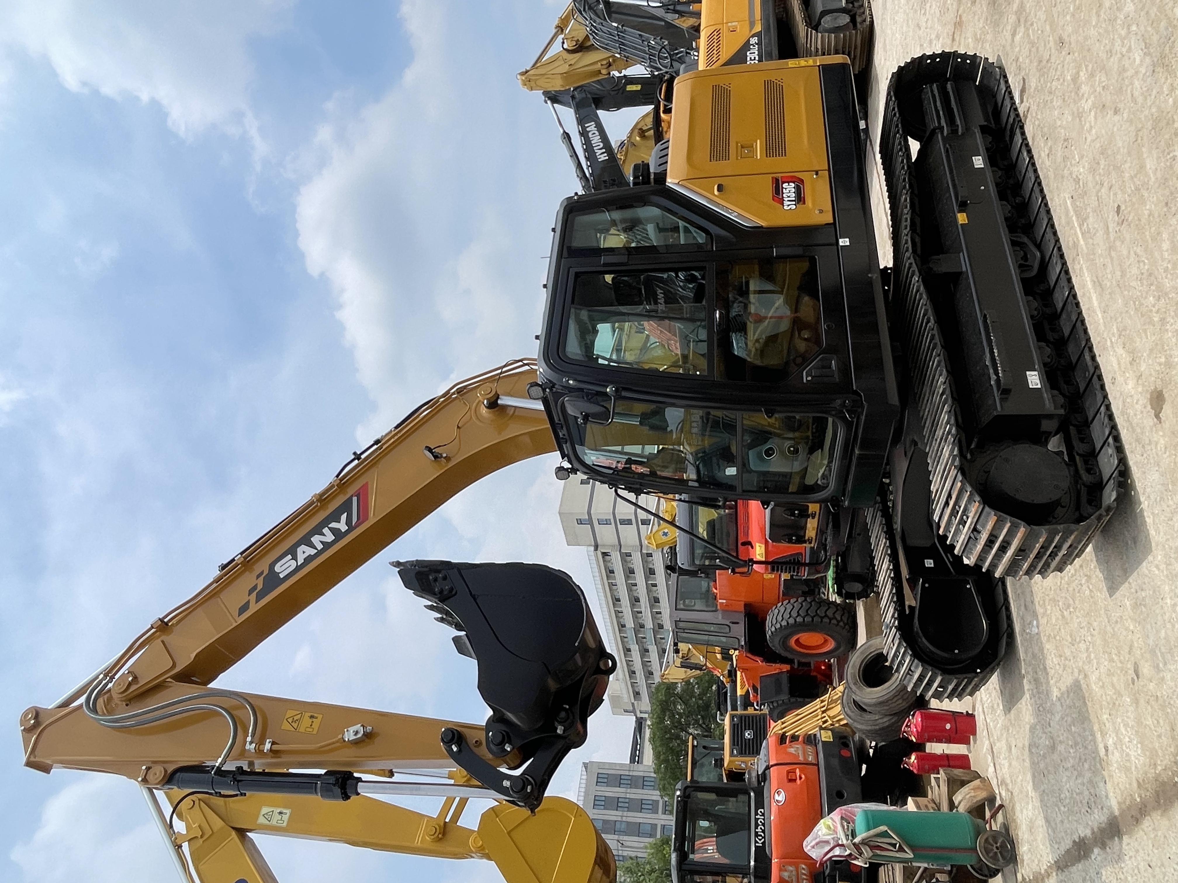 Brand New SANY SY135C Crawler Excavator 13 ton Sany Excavator 1