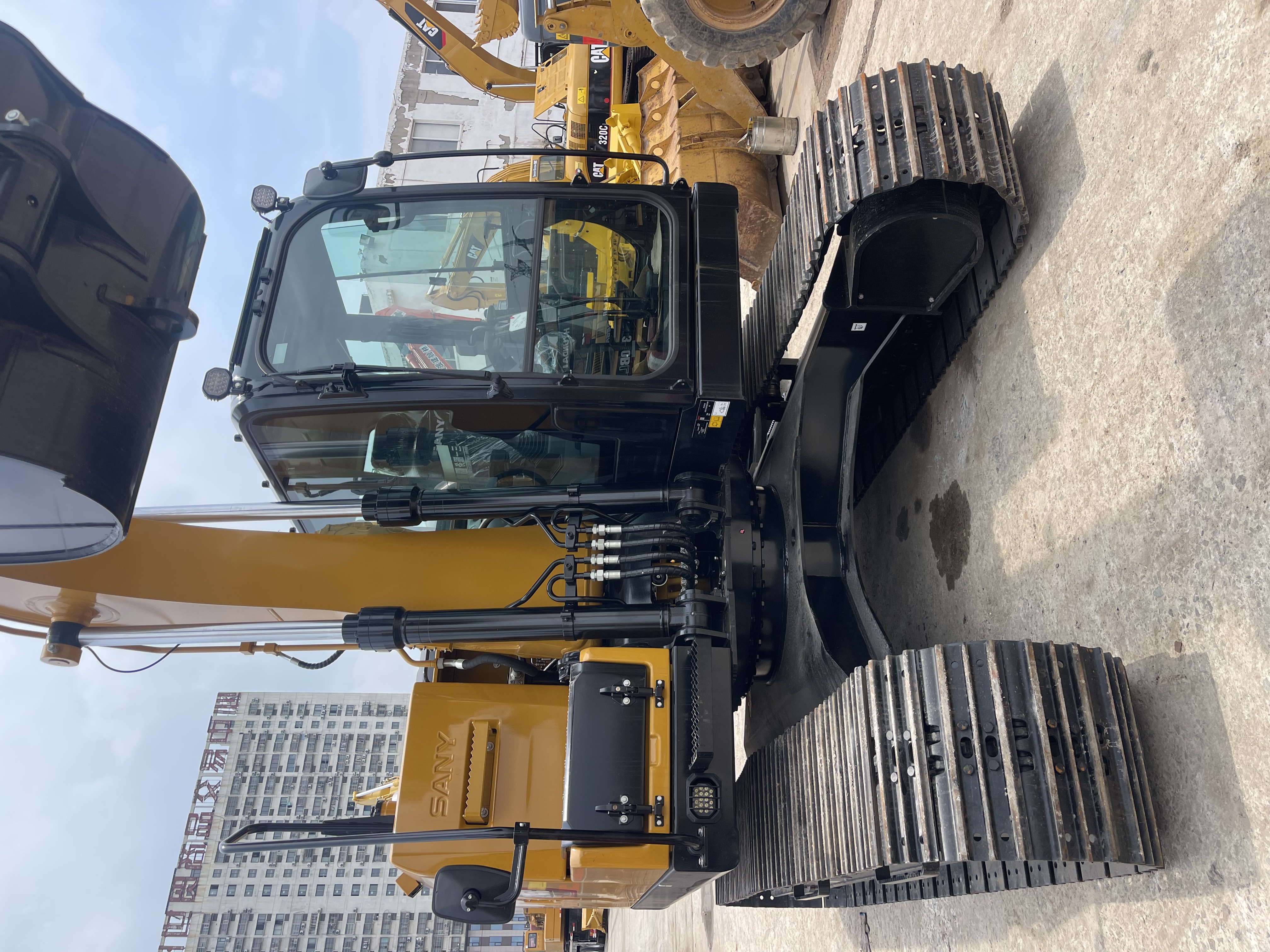 Brand New SANY SY135C Crawler Excavator 13 ton Sany Excavator 4