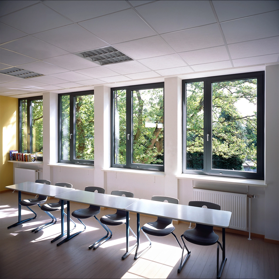 Aluminum alloy 73 tilt and turn system window 1