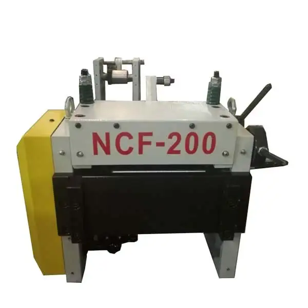 Alimentador servo NCF-200 mm a precio de fábrica en maquinaria de enderezamiento de metales 1
