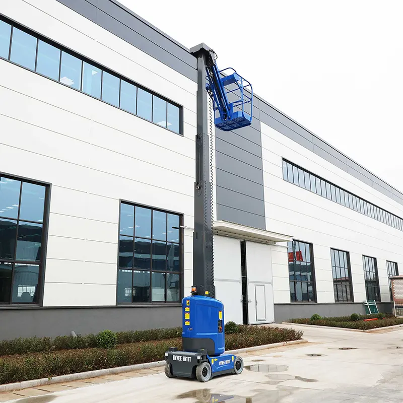 Personnel Lifts - - HYNEE 4