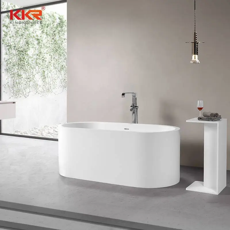 Elegante freistehende Badewanne aus Kunststein mit fester Acryloberfläche 1