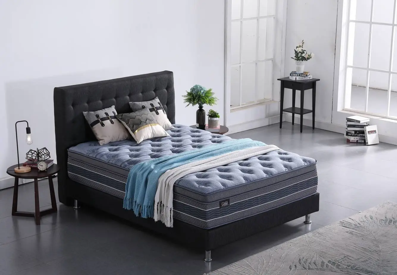 DELUXE 34PA-87 Innerspring Queen Mattress 1
