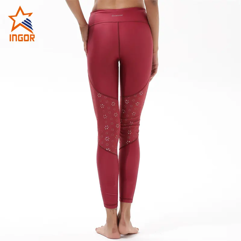 durability woman black yoga pants workout with high quality at the gym 4