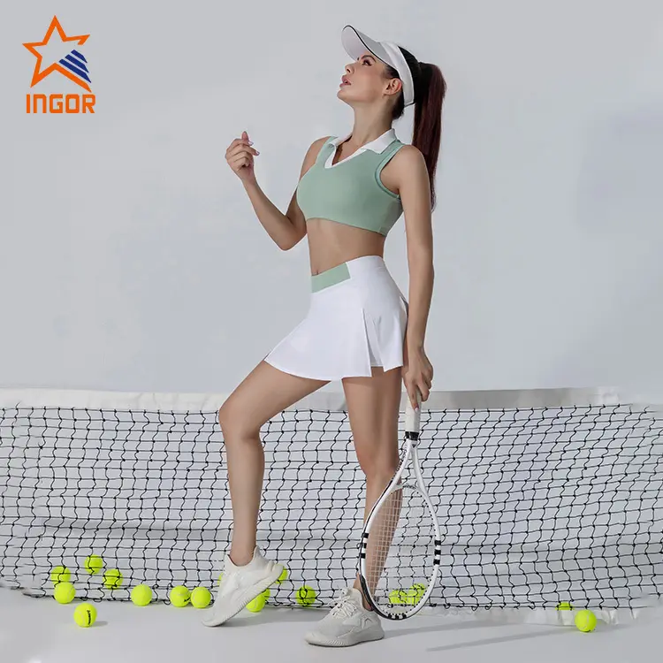 INGOR tennis outfit woman type at the gym 3