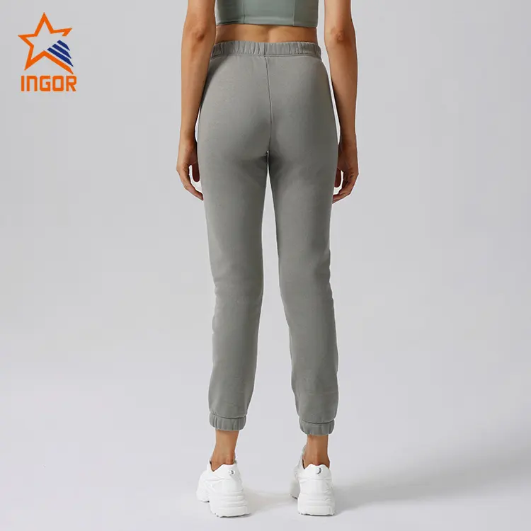 INGOR SPORTSWEAR new white yoga pants at the gym 4
