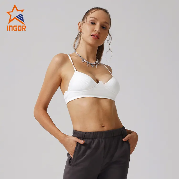 Elevate Your Workout: The Benefits and Features of Crop Top Sports Bras 1