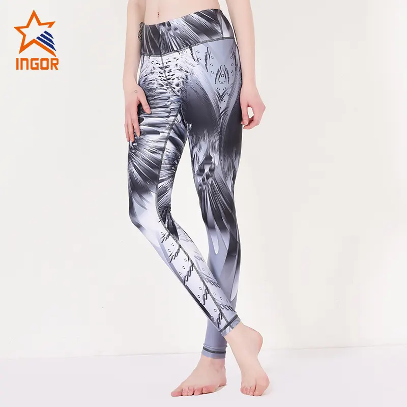 Leggings for Ladies: The Dos and Don'ts of Styling 1
