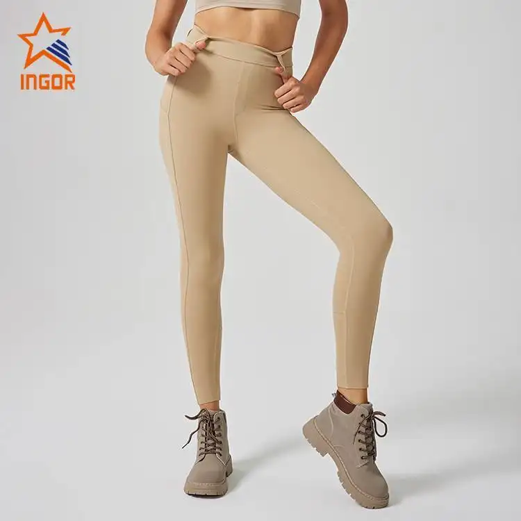 Styling Your Black Yoga Pants: Mix and Match with Any Top 1