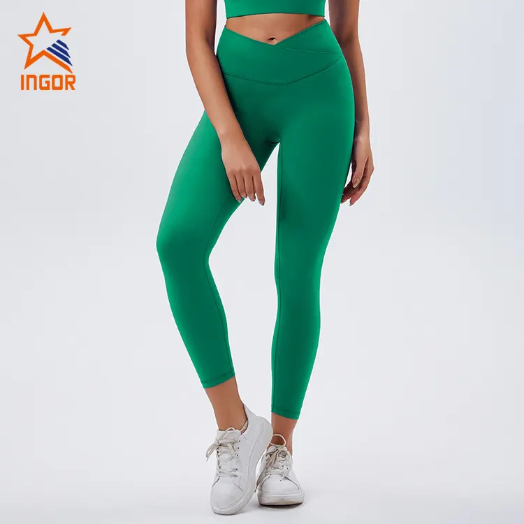 Choose the Perfect Fit: Guide to Feminine Yoga Pants 1
