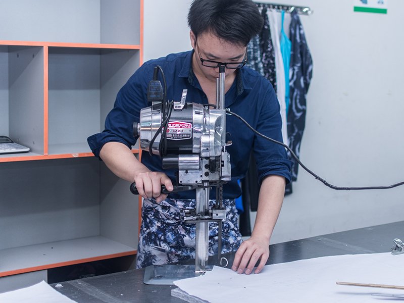 Find Factory Process - Cutting | Running Leggings Women China