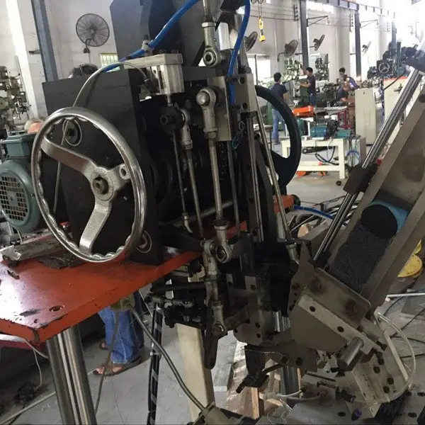 independent motion broom tufting machine customized for PP brush 1