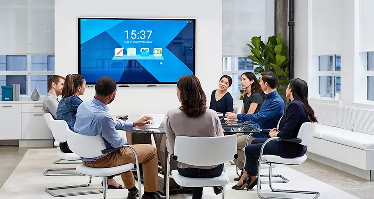 Interactive Touch Display Technology | Itatouch