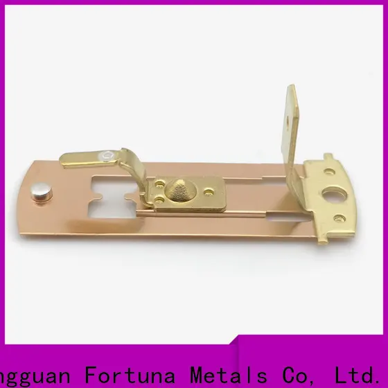 fabbrica di stampaggio di frantumi metallici di buona qualità per connettori 1