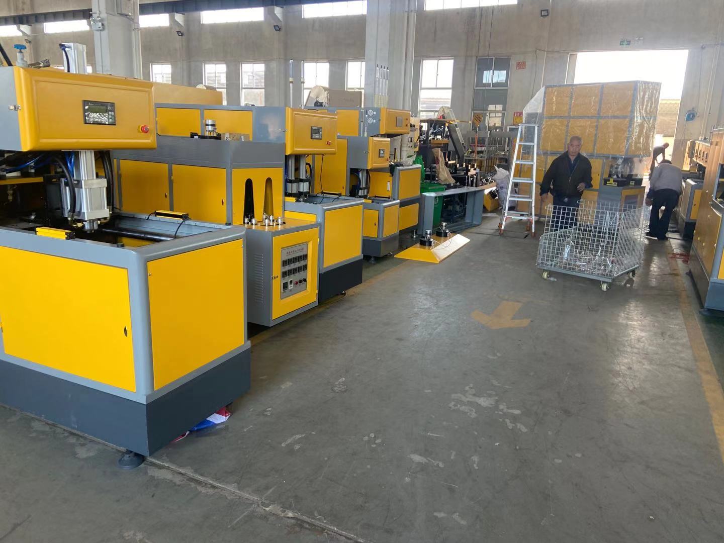 Two-Stage PET Blowing Machine for Big Bottles