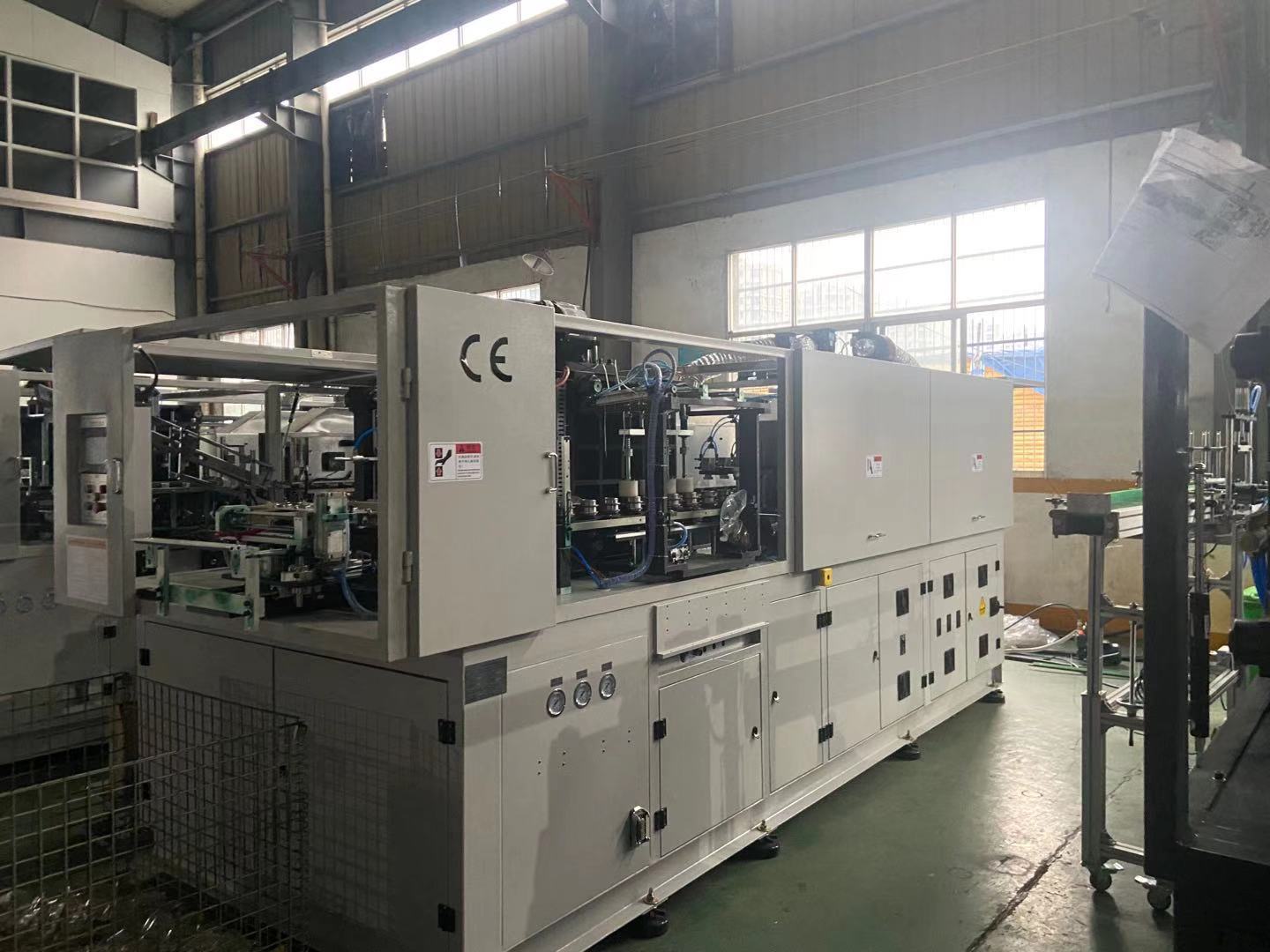 High Speed Fully Automatic PET Blow Molding Machine