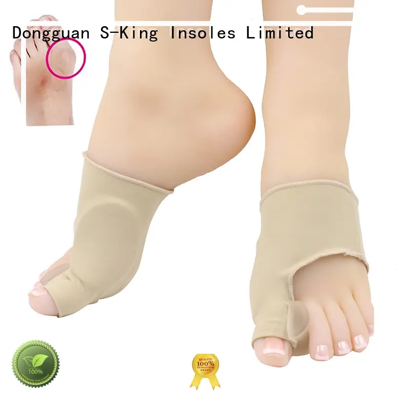 S-King breathable moisturising socks gel for stand 1