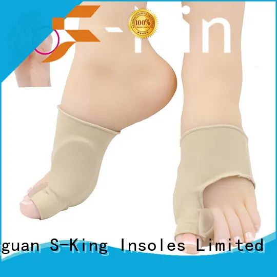 S-King moisturising socks for stand 1