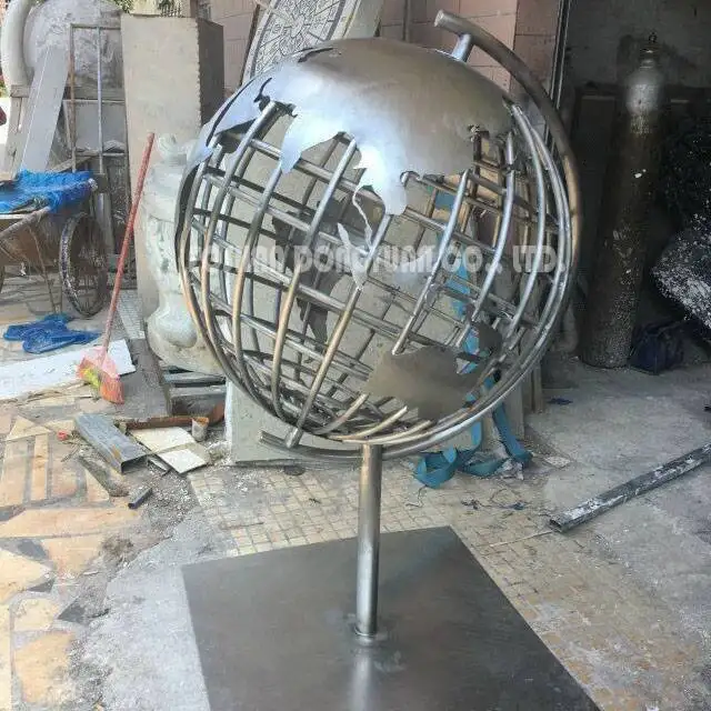 1.5 Meter/5 Feet Tall Decorative World Map Globe 1