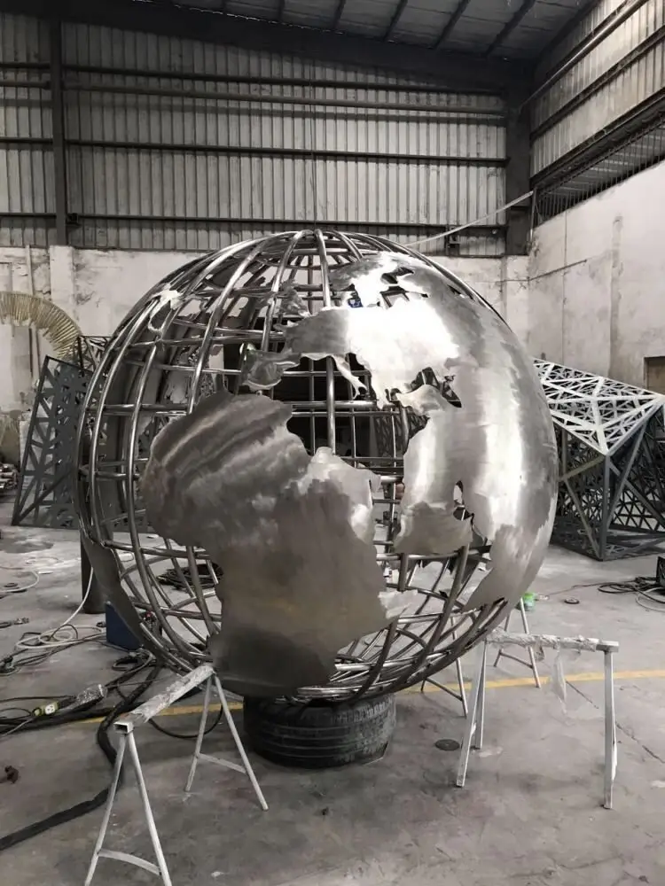 6 Feet Outdoor Garden Unisphere 2