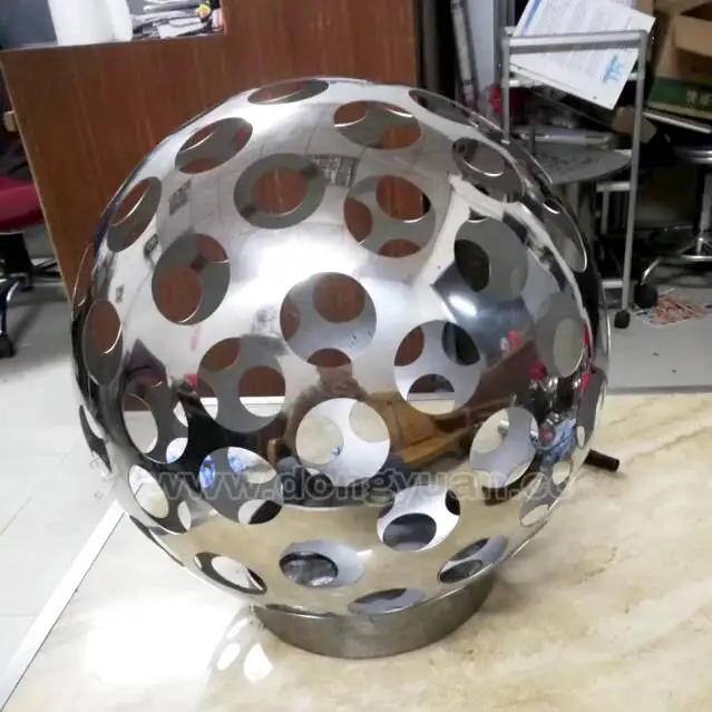 Laser Cut Engraving Metal Garden Sculpture Decorative Ball 1