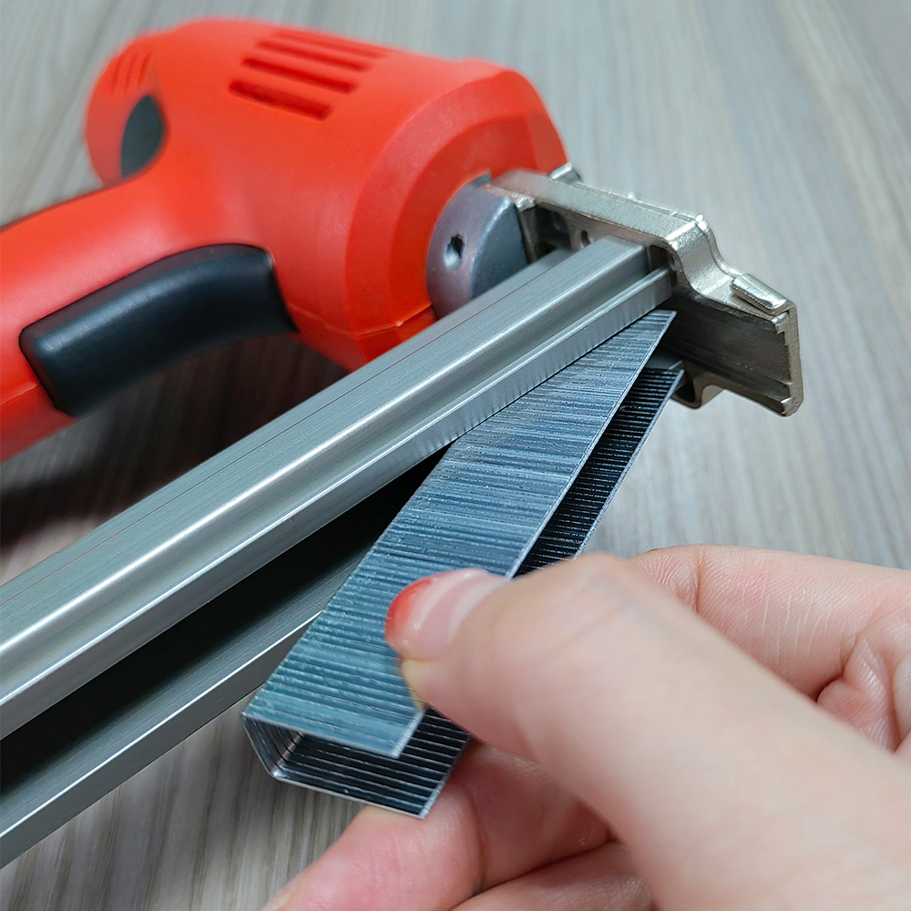 1800W Electric Nail Gun 220V Nailer Stapler Woodworking Electric Tacker Furniture Staple Gun Power Tools 4