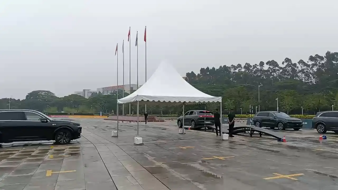 Pagoda Event Tent Portable Outdoor 5X5 Meter 1