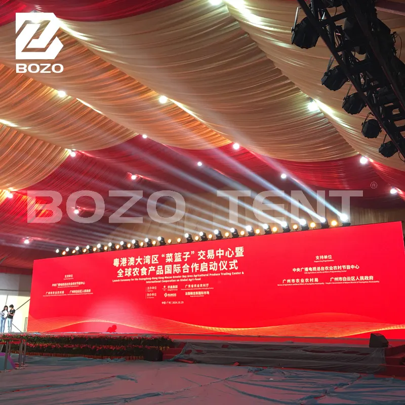 Durable Center Pole Tent for Hanger 4