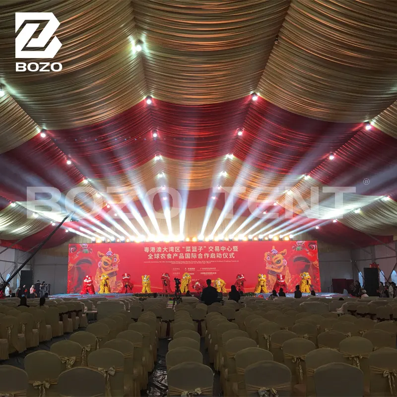 Durable Center Pole Tent for Hanger 3
