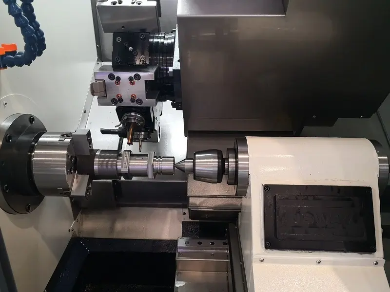 JSWAY CNC 3 Máquina de moagem CNC para venda para a parte da lanterna 6