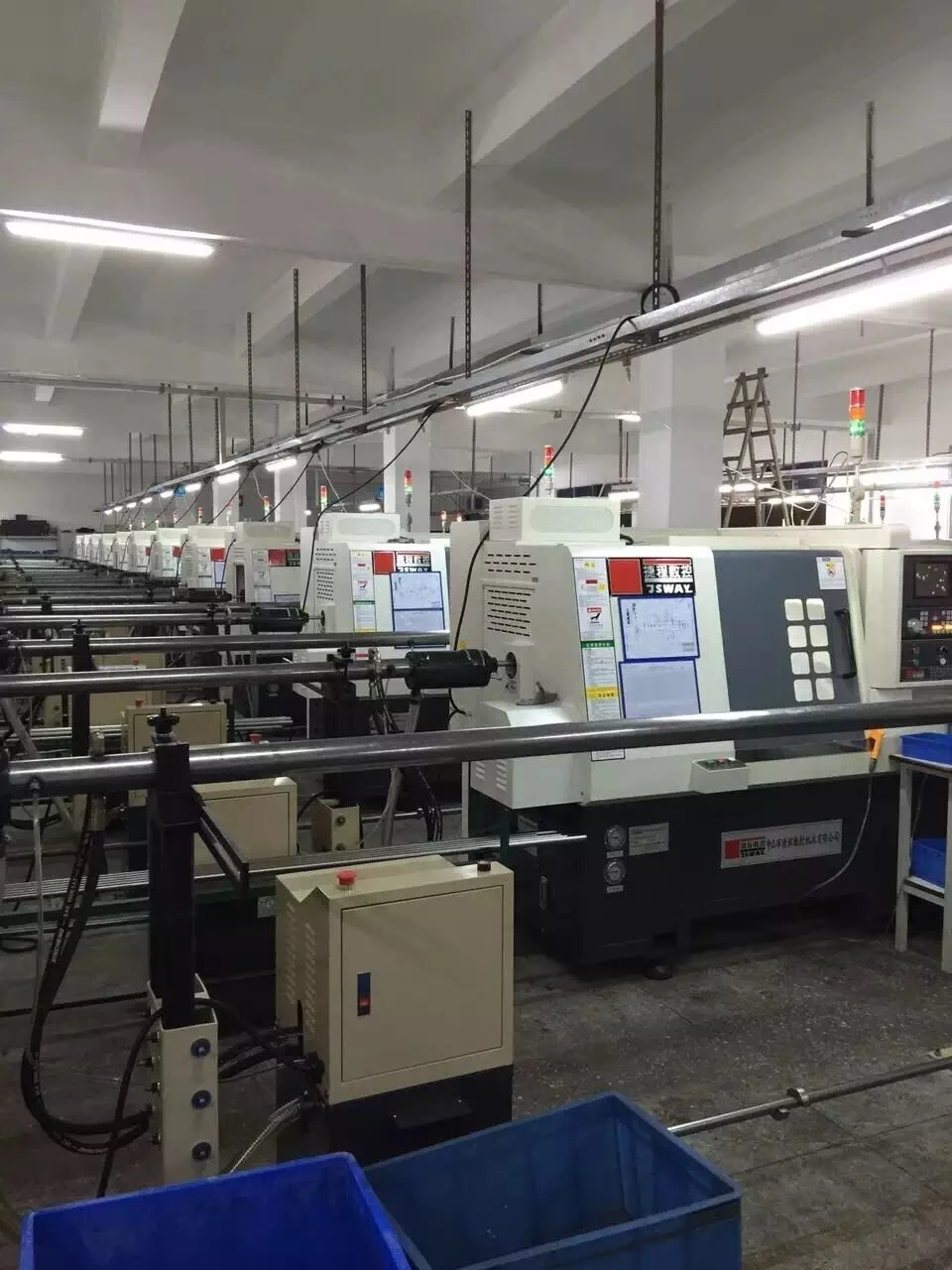Fábrica eficiente de piezas de máquinas de torno de CNC para múltiples industrias 8