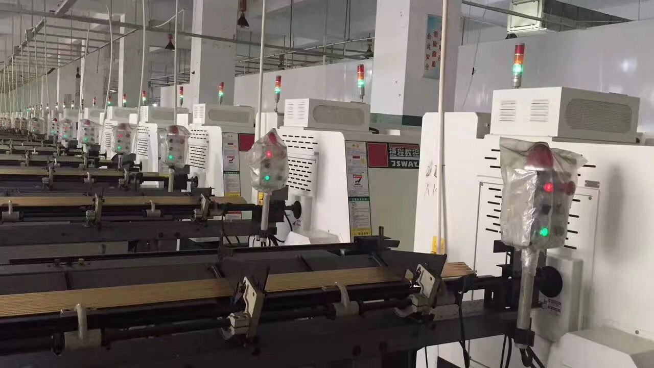 Fábrica eficiente de piezas de máquinas de torno de CNC para múltiples industrias 4