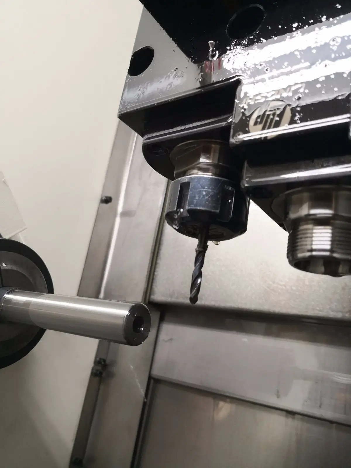 2018 Nuevo diseño de 4 ejes La cama inclinada del lecho y fresado Combine la máquina del torno M46X 3