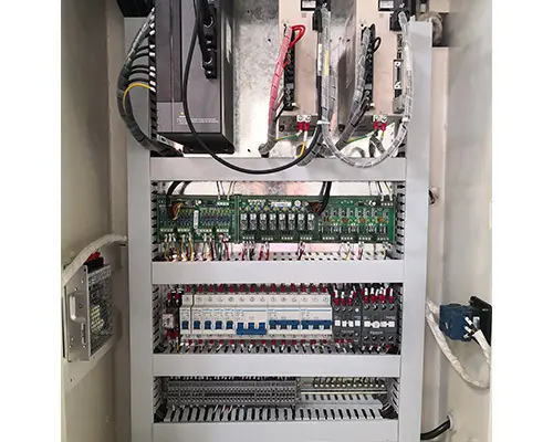 CFG46/CFG56 آلة مخرطة CNC ذات سرير مائل ذات محورين 7