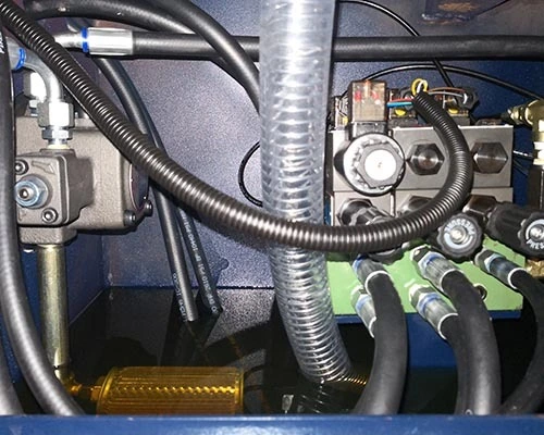 JSWAY SLANT 2 AXIS VENDIOR CNC para el lugar de trabajo 6