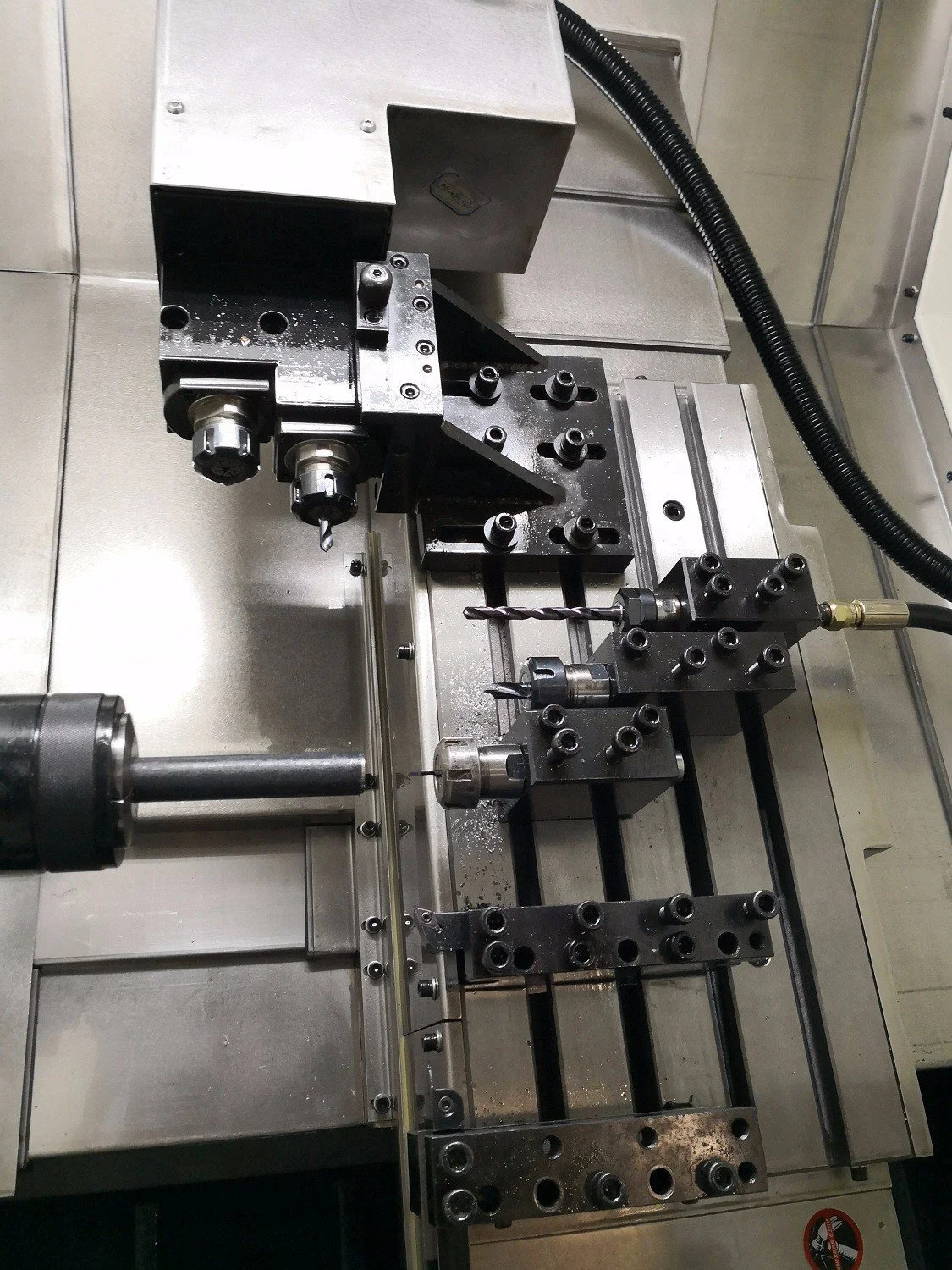 JSWAY High Quality 3 Axis Machine Alta eficiencia para la parte de la linterna 5