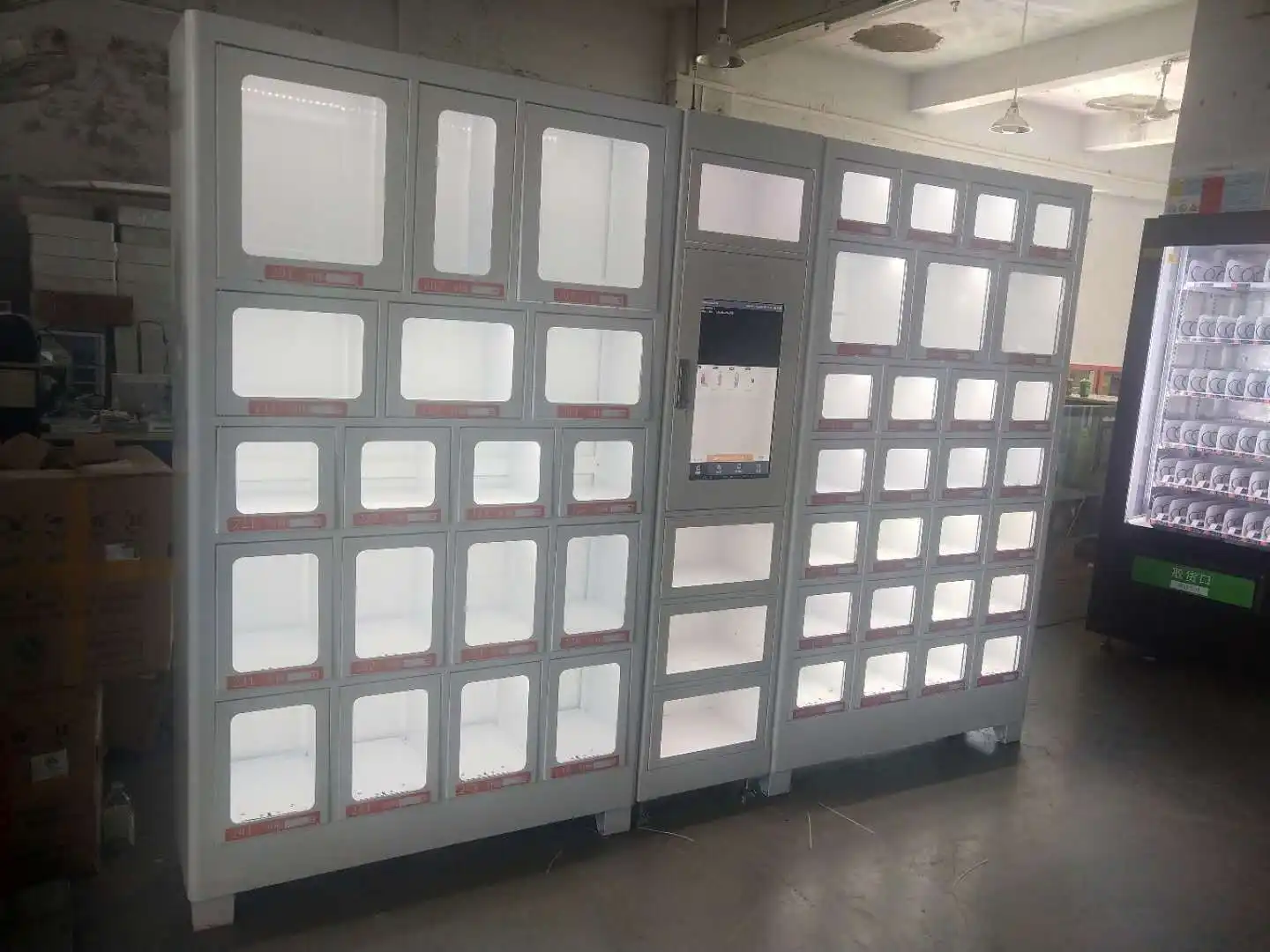 Haloo intelligent cigarette vending machine wholesale for garbage cycling 2