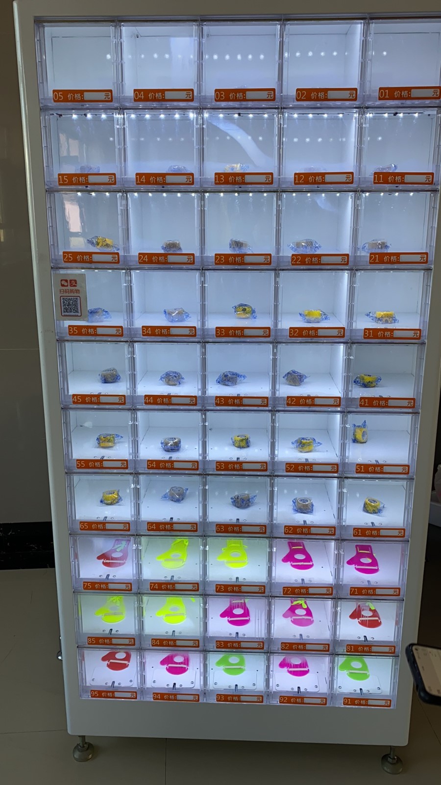 Haloo automatic condom dispenser supplier for shopping mall 3