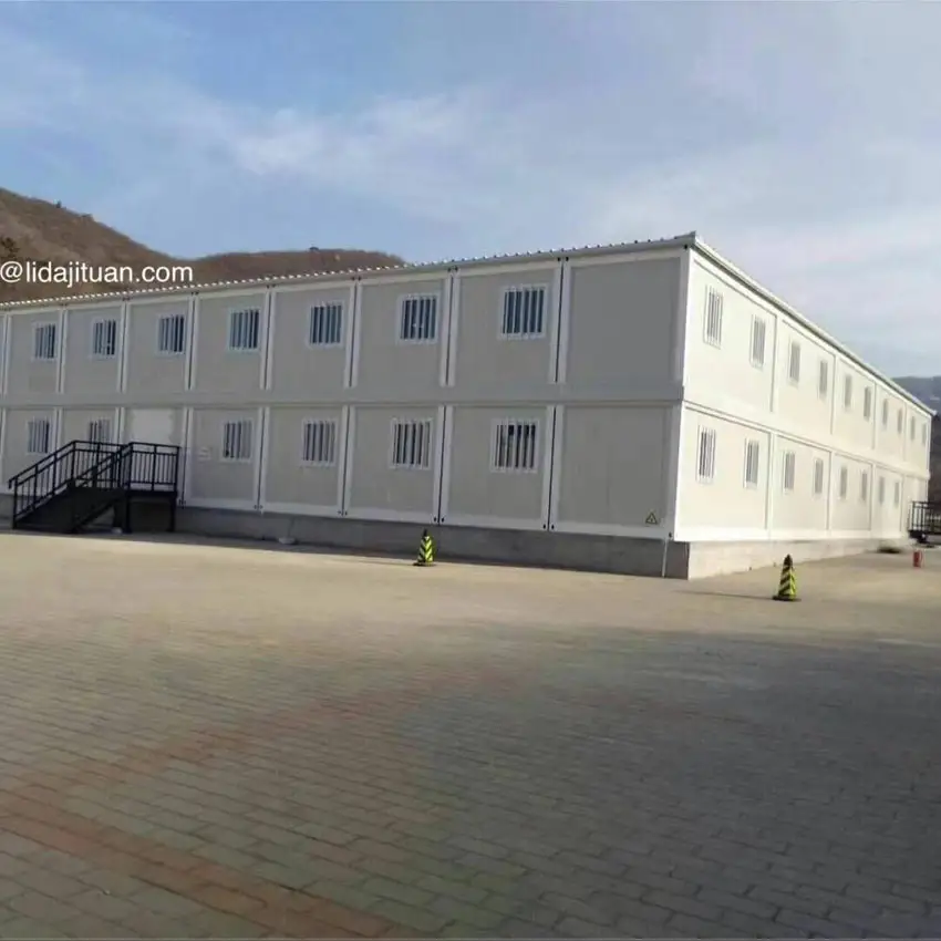 edificio de alojamiento para trabajadores 1
