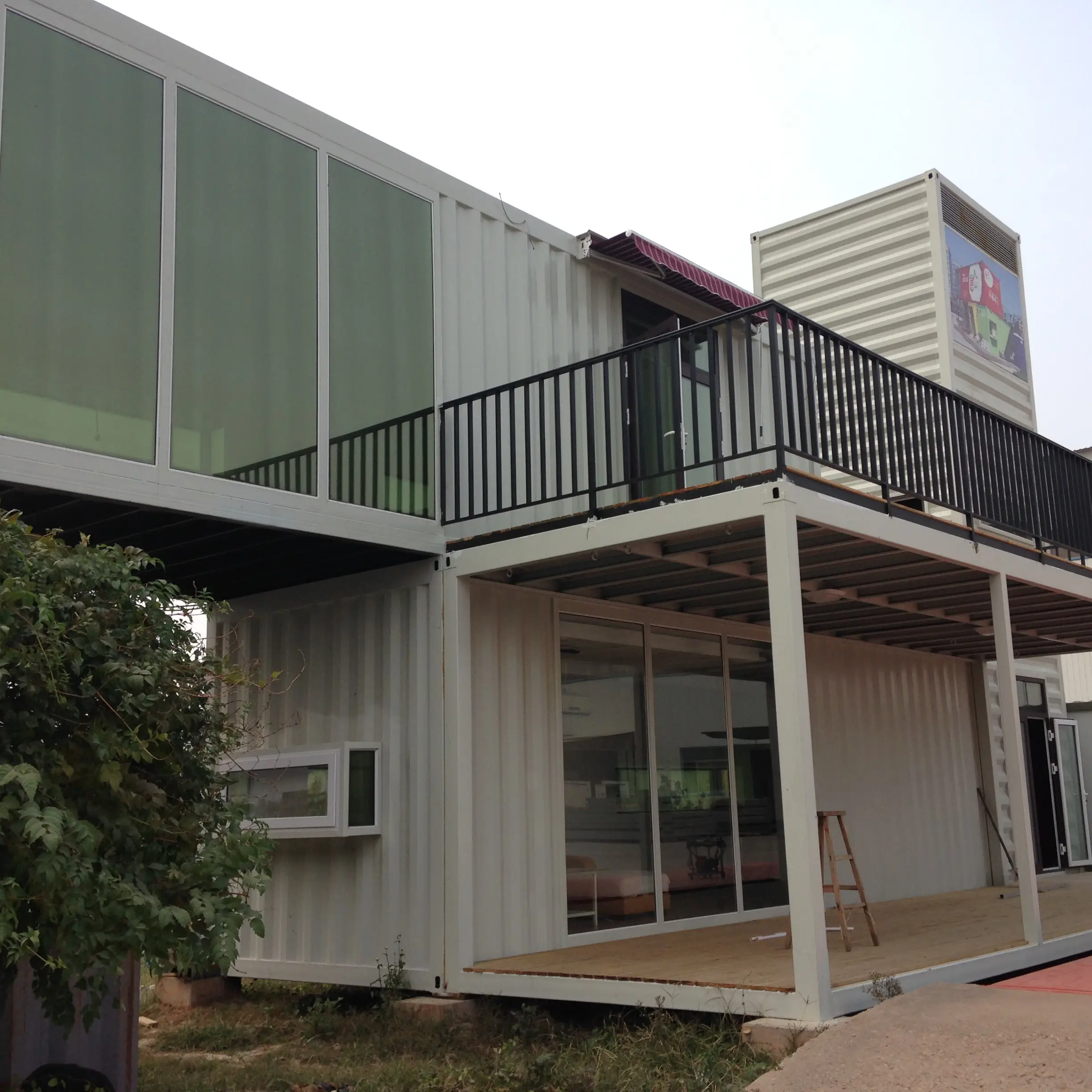 Hotel Use and Sandwich Panel Material Modular Container House 1