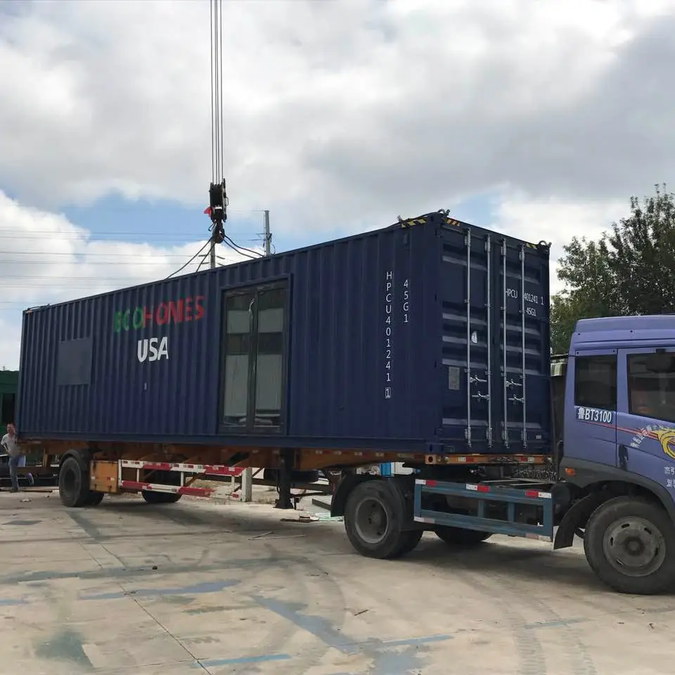 good cheap foldable container house can accommodate multiple people luxury container house 40ft 1